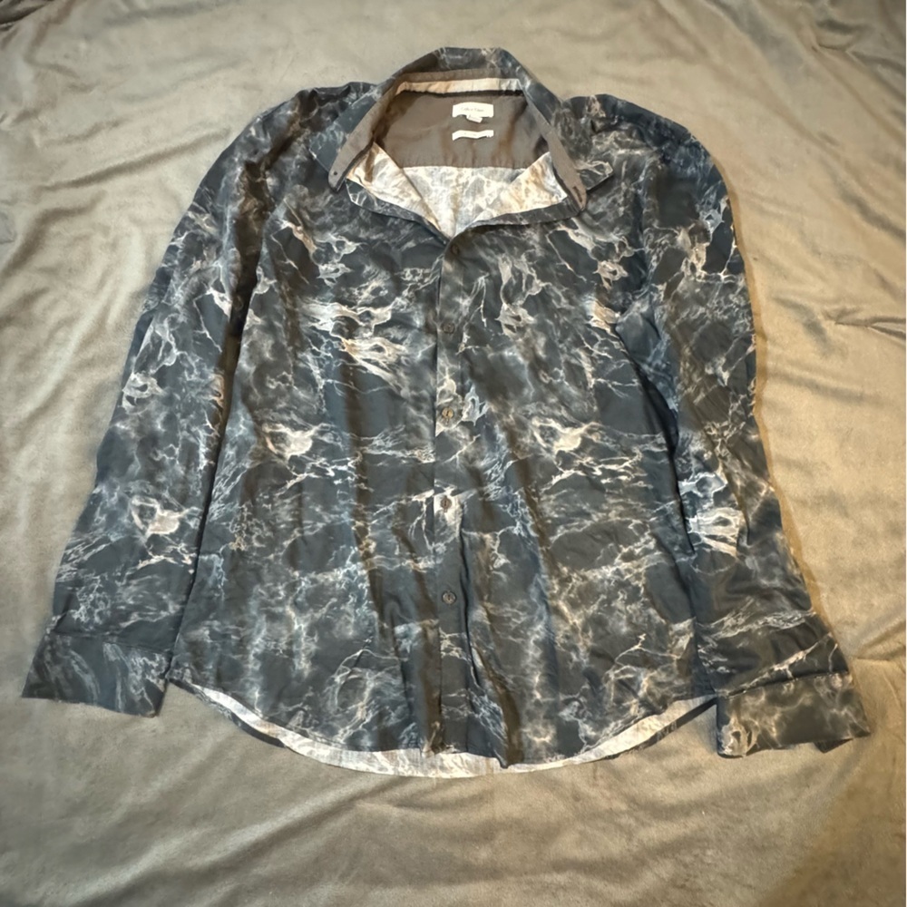 Calvin Klein Gray Casual Button Down Shirt

#1126